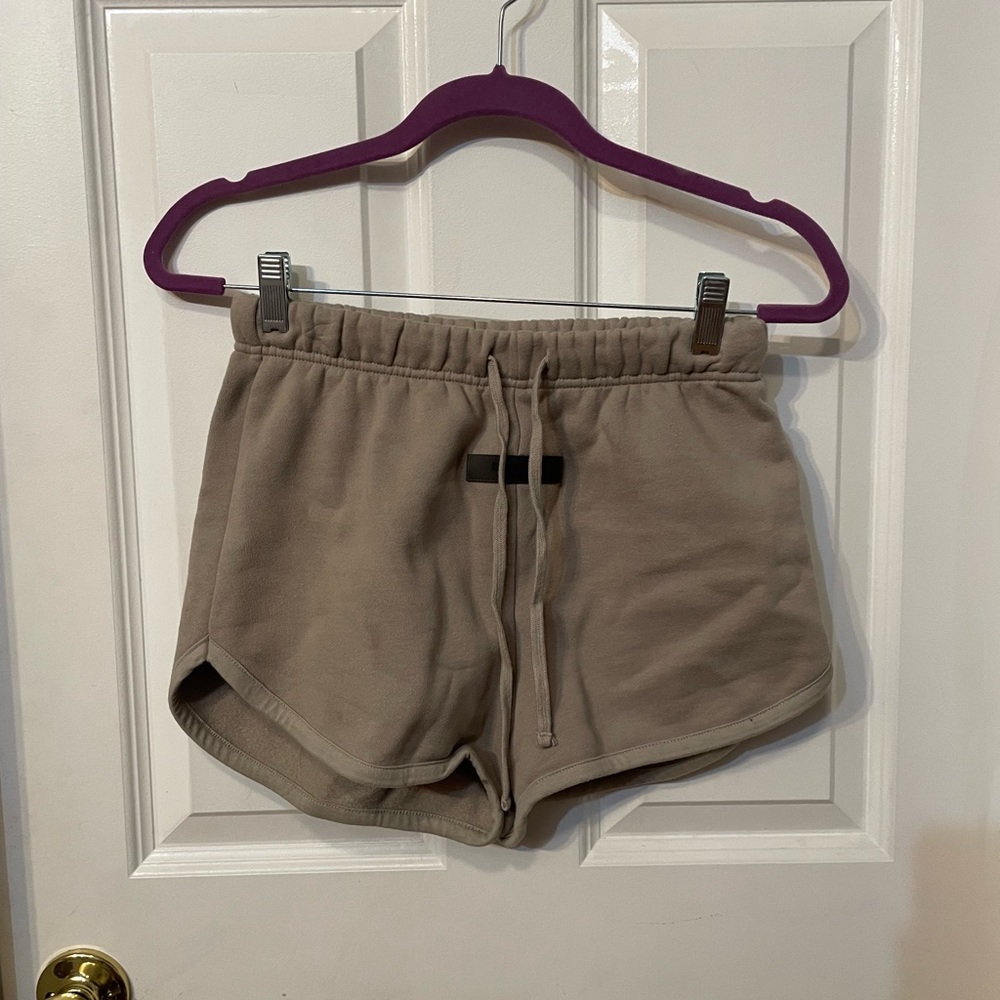 Essentials beige short size small